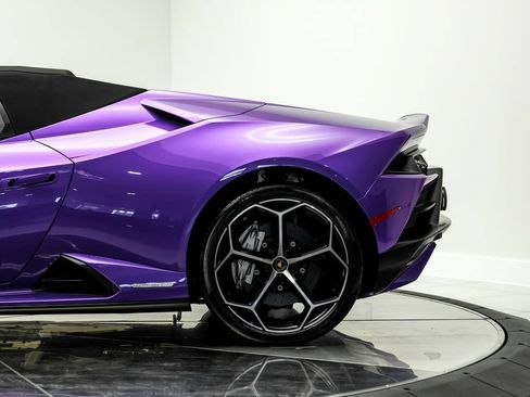 Used 2024 Lamborghini Huracan EVO AWD/4WD image 14
