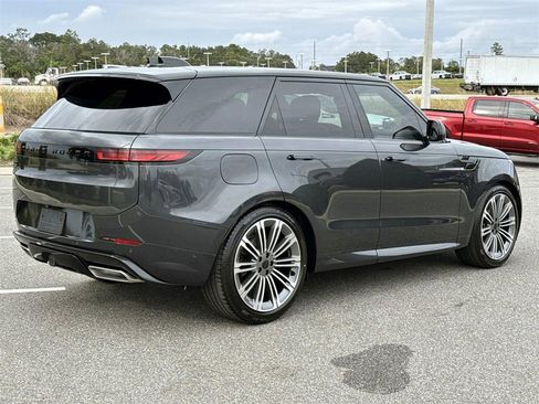New 2026 Land Rover Range Rover Sport Dynamic SE image 5