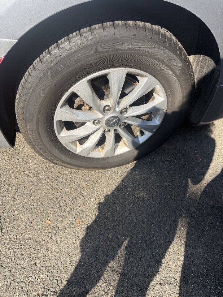 Used 2019 Chrysler Pacifica Touring-L FWD image 15