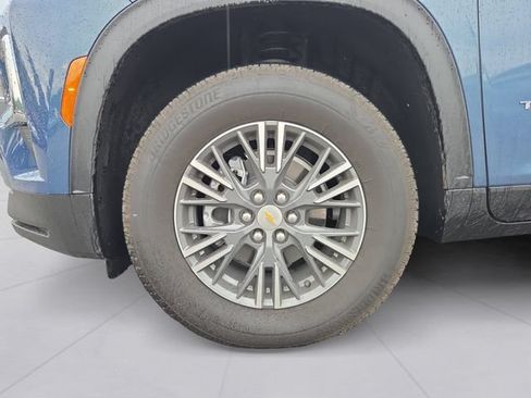 Used 2026 Chevrolet Traverse LT w/ LPO, Floor Liner Package AWD/4WD image 9