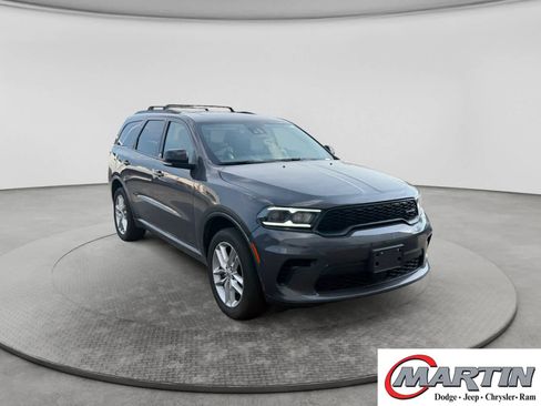 Used 2024 Dodge Durango GT AWD/4WD image 3