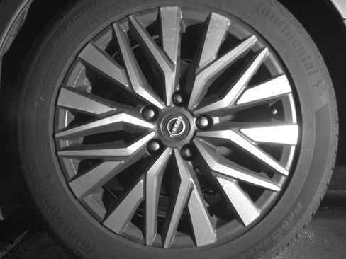 Used 2025 Nissan Altima 2.5 SV FWD image 14