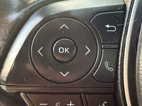 Used 2019 Toyota Corolla SE FWD image 17