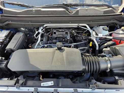 New 2026 GMC Canyon Elevation w/ Convenience Package image 13