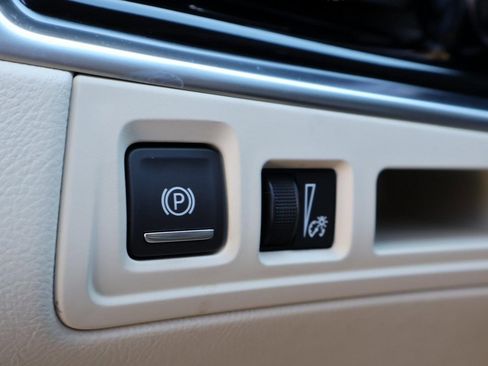 Certified 2025 Cadillac XT6 Premium Luxury image 22