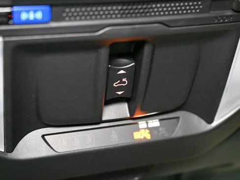 Used 2025 Subaru Forester Premium AWD/4WD image 47