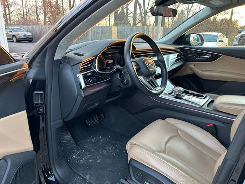 Used 2022 Audi Q8 Prestige image 13