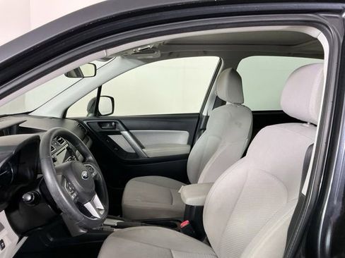 Used 2018 Subaru Forester 2.5i Premium AWD/4WD image 10