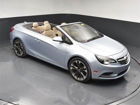 Used 2018 Buick Cascada Premium image 35