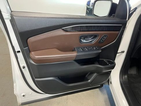 Used 2023 Honda Pilot Elite image 24