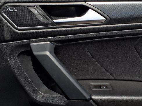 Used 2019 Volkswagen Tiguan SEL Premium AWD/4WD image 25
