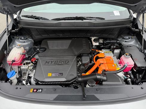 Certified 2024 Kia Niro LX FWD image 11