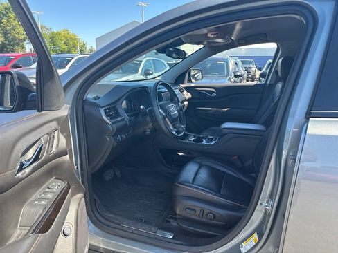 Used 2023 GMC Acadia AT4 w/ Technology Package AWD/4WD image 9