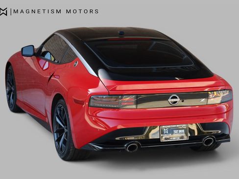 Used 2025 Nissan Z Performance w/ Floor Mat Package RWD image 7