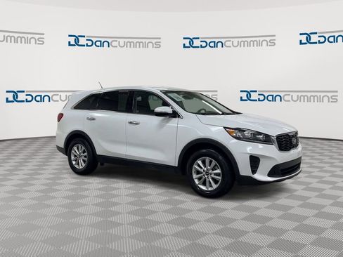 Used 2020 Kia Sorento LX FWD image 2