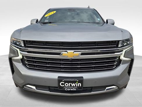 Used 2024 Chevrolet Suburban LT w/ LT Signature Package AWD/4WD image 4