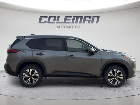 Used 2023 Nissan Rogue SV AWD/4WD image 6