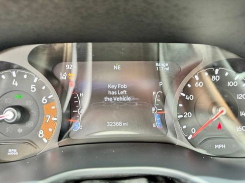 Used 2025 Jeep Compass Trailhawk AWD/4WD image 21