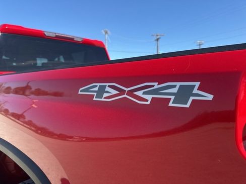 Used 2020 Chevrolet Silverado 2500 Custom w/ Custom Value Package image 10