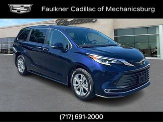 Used 2023 Toyota Sienna Platinum AWD/4WD video 1