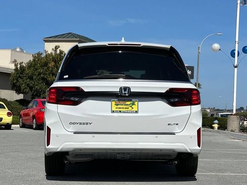 New 2026 Honda Odyssey Elite image 4
