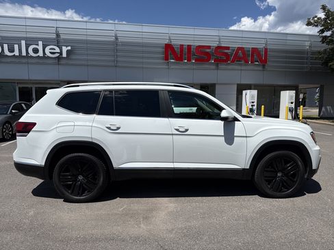 Used 2018 Volkswagen Atlas SEL AWD/4WD image 8