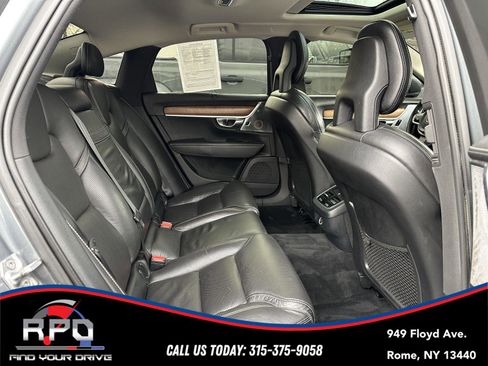 Used 2017 Volvo S90 T6 Inscription w/ Vision Package image 32