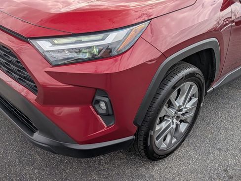 Used 2023 Toyota RAV4 XLE Premium image 11