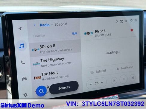 Used 2025 Toyota Tacoma 4x4 Double Cab Hybrid image 36