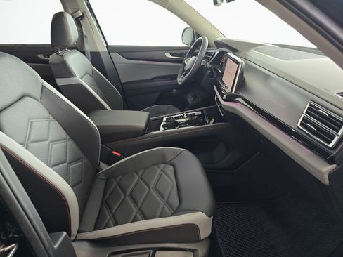 New 2026 Volkswagen Atlas Peak Edition AWD/4WD image 40