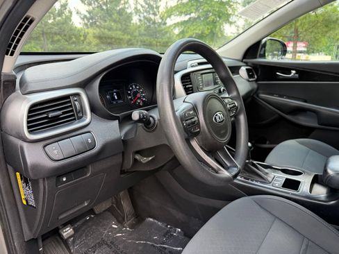 Used 2016 Kia Sorento FWD image 22