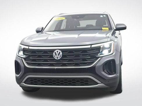 Used 2024 Volkswagen Atlas Cross Sport SE w/ Panoramic Sunroof Package AWD/4WD image 2