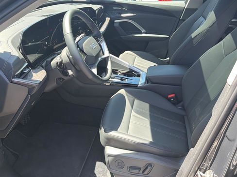 Used 2025 Audi Q5 Premium w/ Premium Plus AWD/4WD image 12