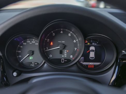 New 2026 Porsche Macan image 17