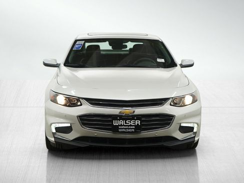 Used 2016 Chevrolet Malibu Premier w/ Driver Confidence Package image 8