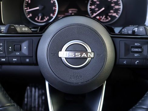 Certified 2023 Nissan Pathfinder SL FWD image 27
