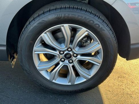 Used 2024 Ford Edge Titanium image 7