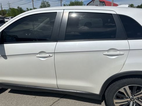 Used 2020 Mitsubishi Outlander Sport AWD image 4
