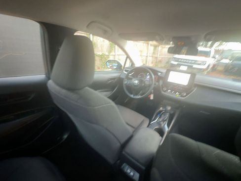 Used 2025 Toyota Corolla LE image 16