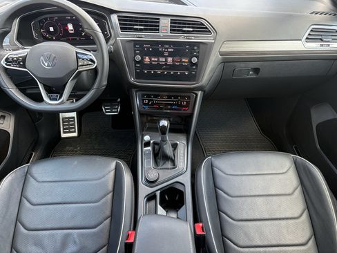 Used 2024 Volkswagen Tiguan SEL R-Line AWD/4WD image 2