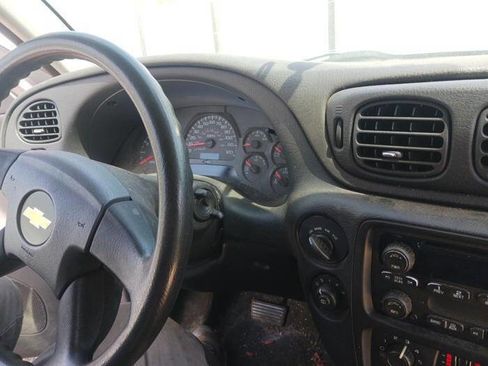 Used 2005 Chevrolet TrailBlazer LS w/ LS Preferred Equipment Group AWD/4WD image 24
