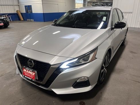 Used 2022 Nissan Altima 2.5 SR image 7