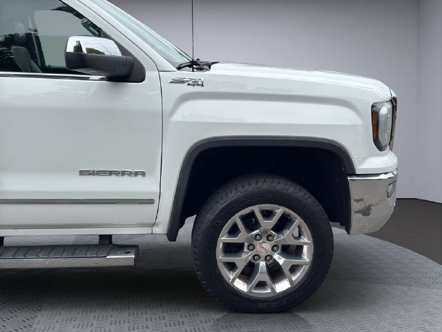 Used 2018 GMC Sierra 1500 SLT w/ SLT Premium Package AWD/4WD image 29