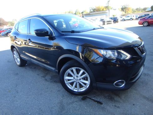 Used 2018 Nissan Rogue Sport SV w/ SV All-Weather Package image 3