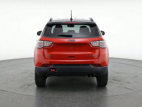 Used 2025 Jeep Compass Trailhawk AWD/4WD image 7
