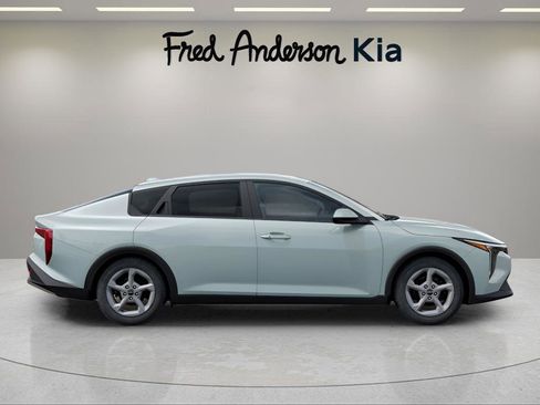 New 2025 Kia K4 LXS image 25