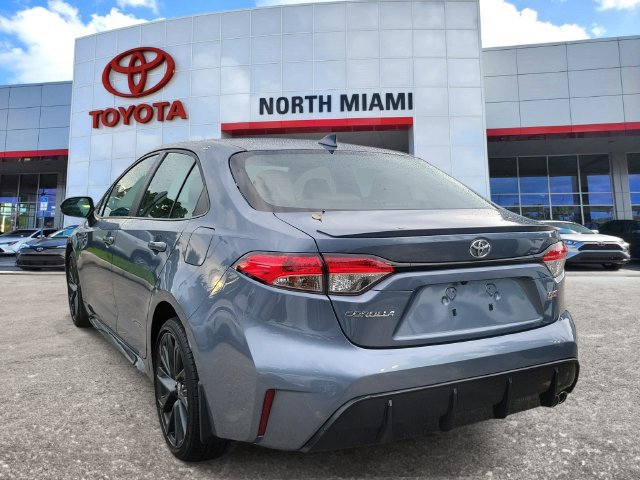 Used 2024 Toyota Corolla SE FWD image 3
