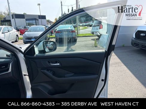 Certified 2024 Nissan Rogue SV AWD/4WD image 32