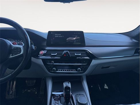 Used 2019 BMW M5 w/ Executive Package image 11