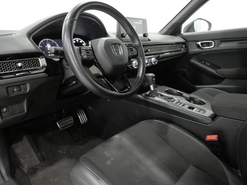 Used 2025 Honda Civic Sport image 11